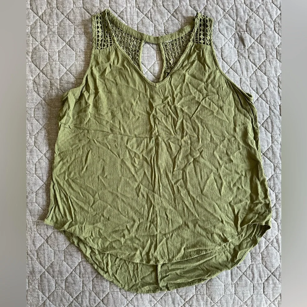 EUC olive green crinkle textured tank with crochet top - size L
